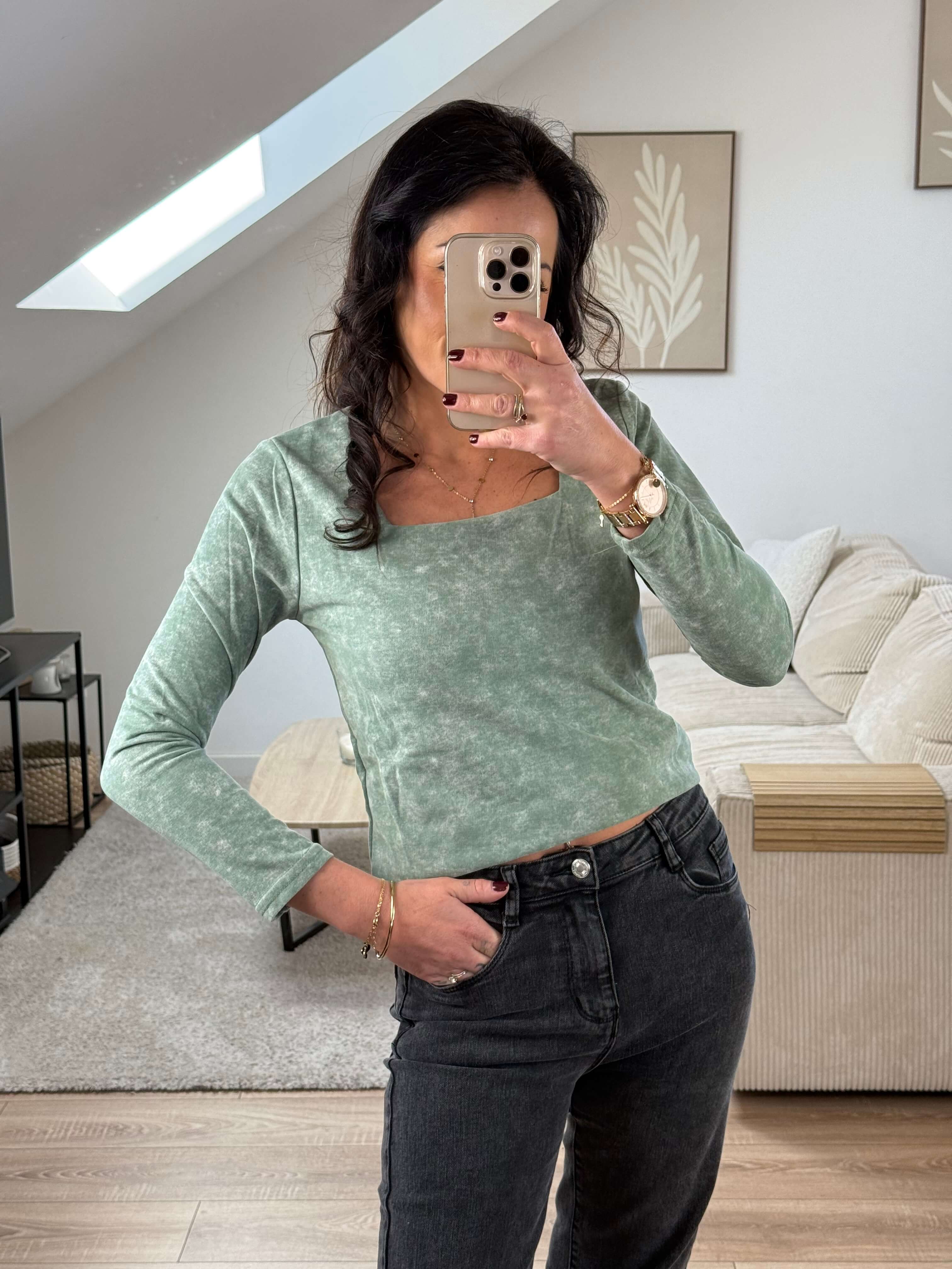 Top - Evania