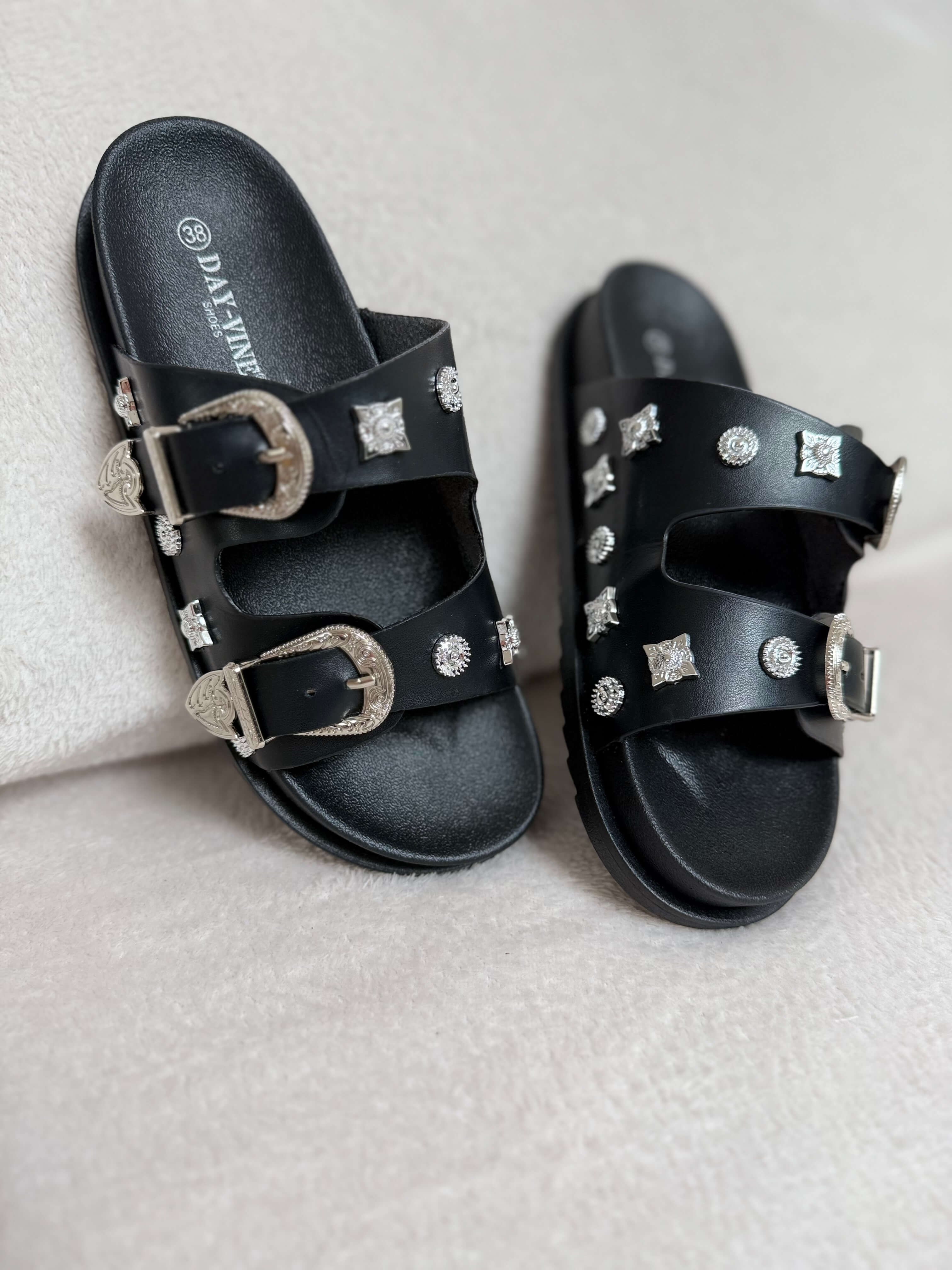 Claquettes noir