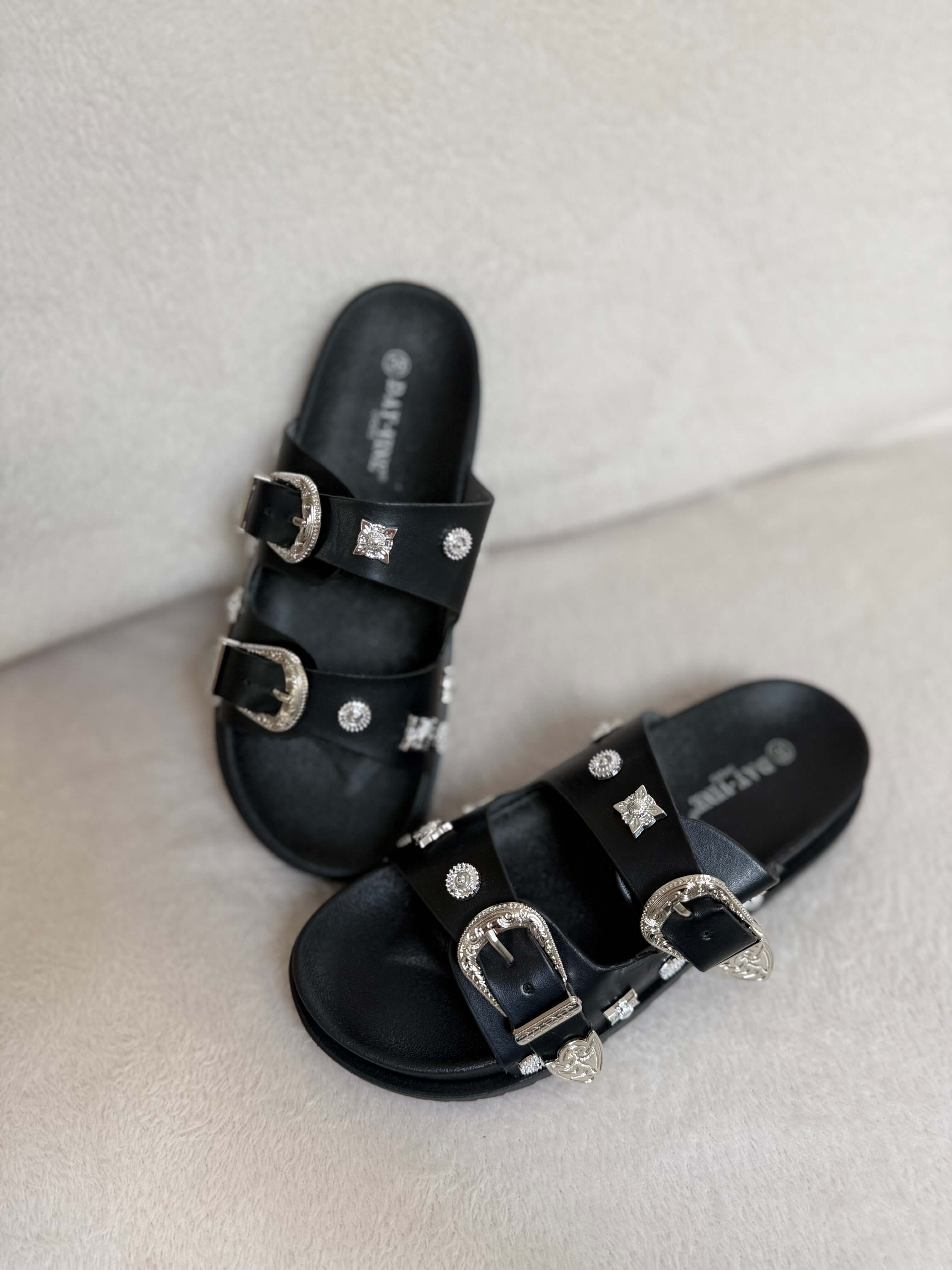 Claquettes noir