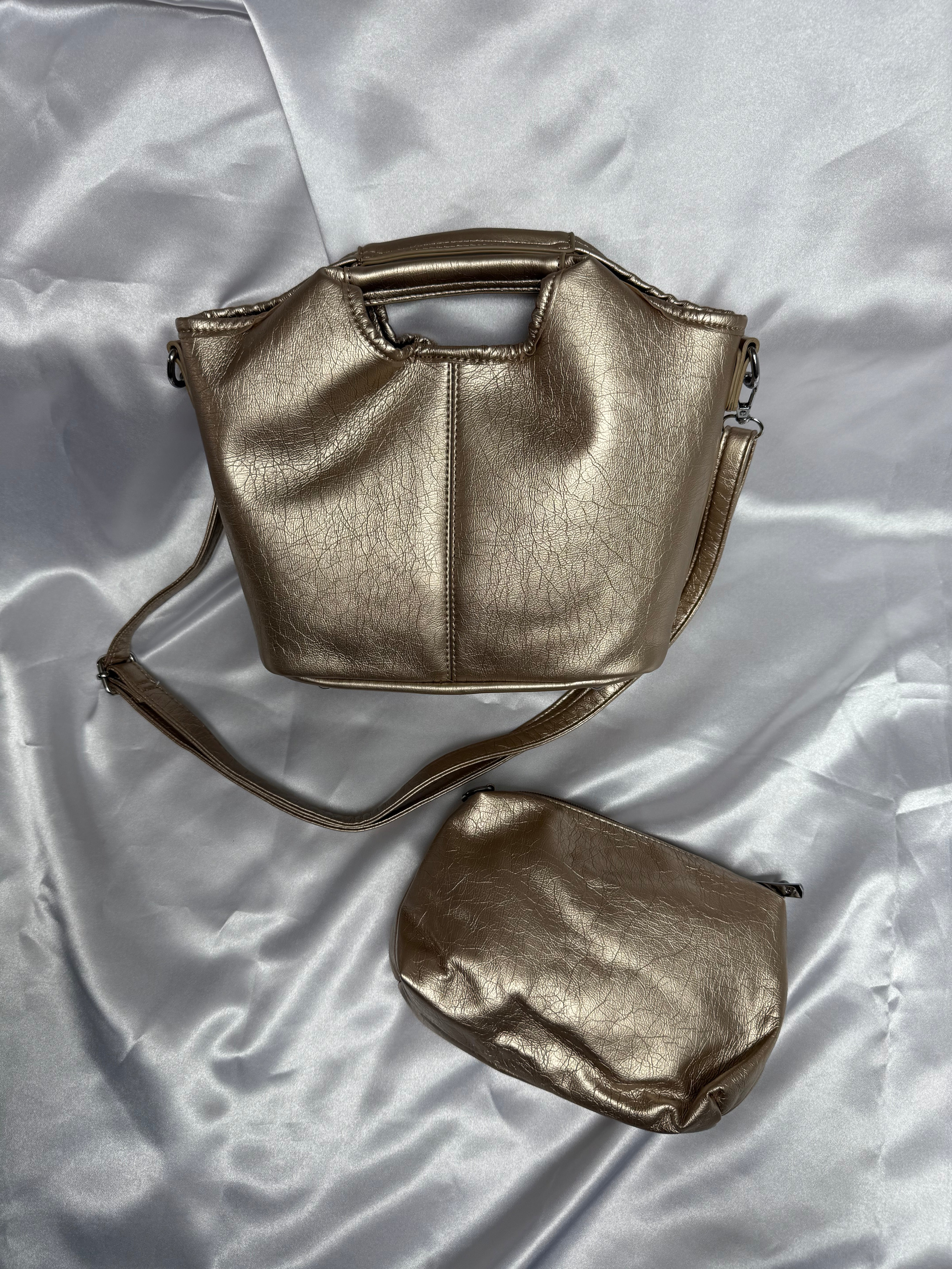 Sac à mains / bandoulière doré