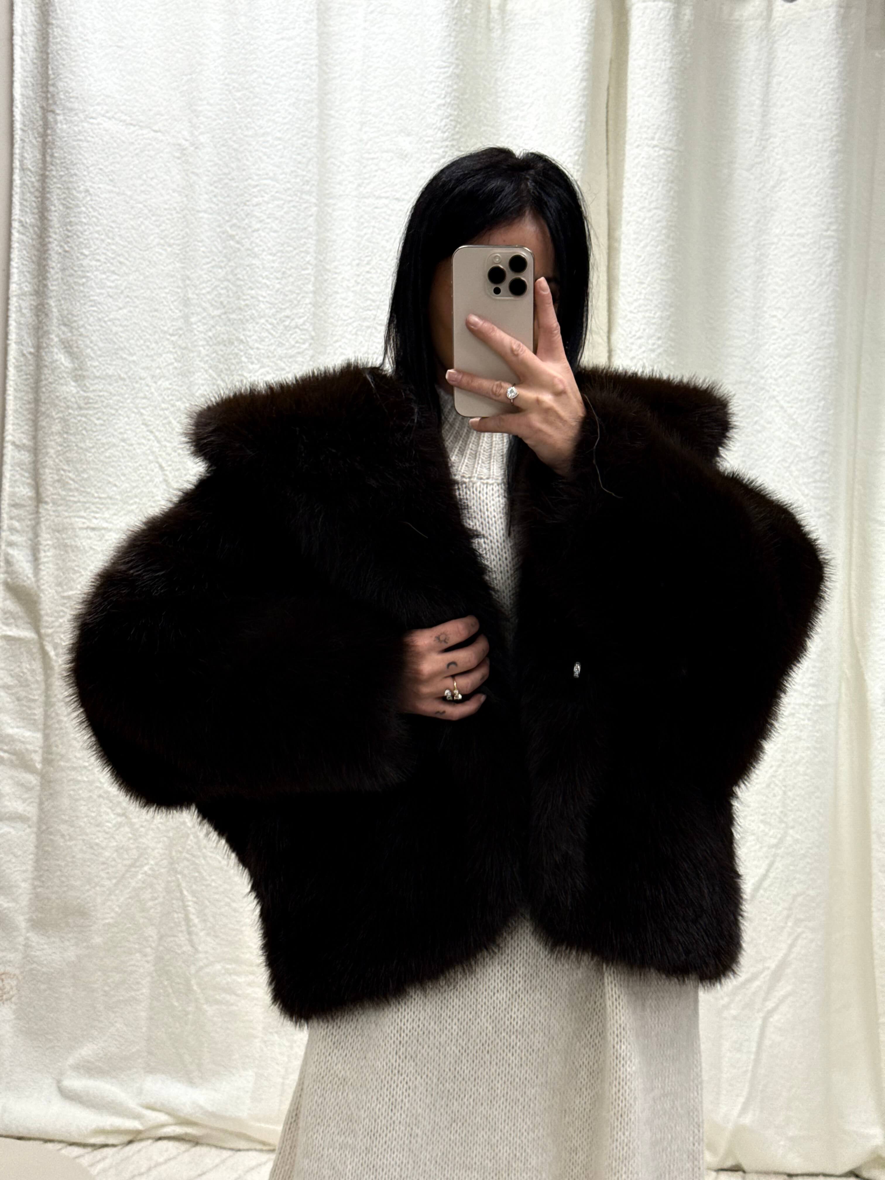 Veste fausse fourrure avec capuche