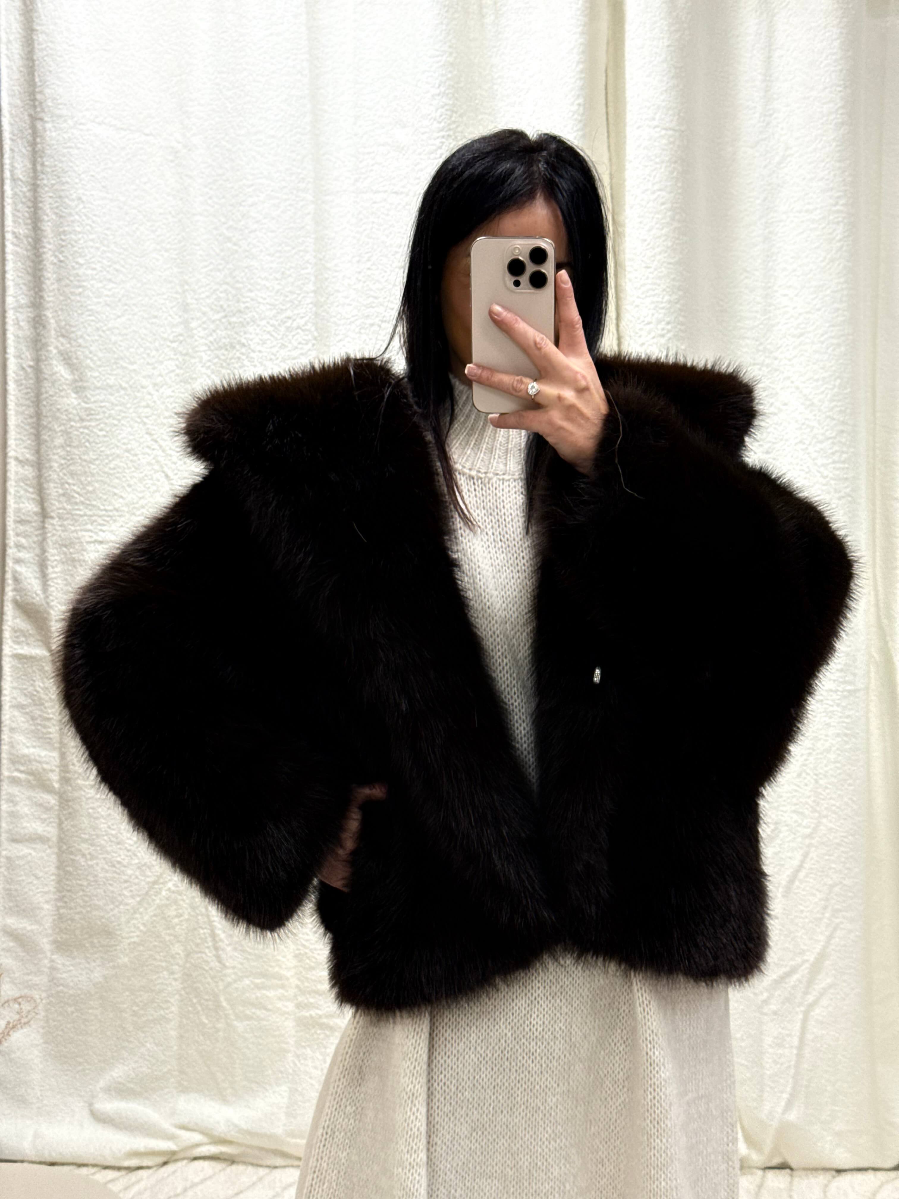 Veste fausse fourrure avec capuche