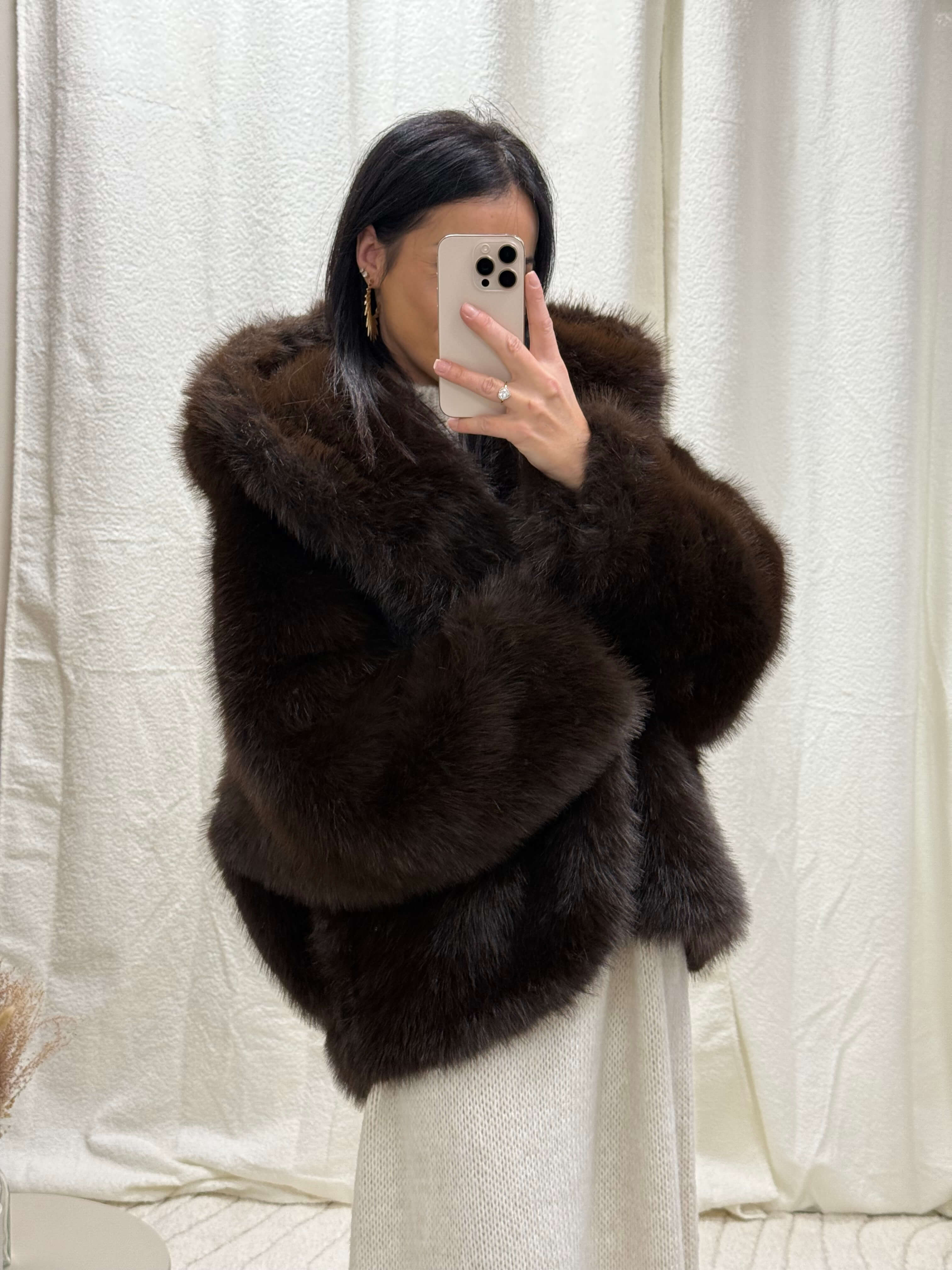 Veste fausse fourrure avec capuche