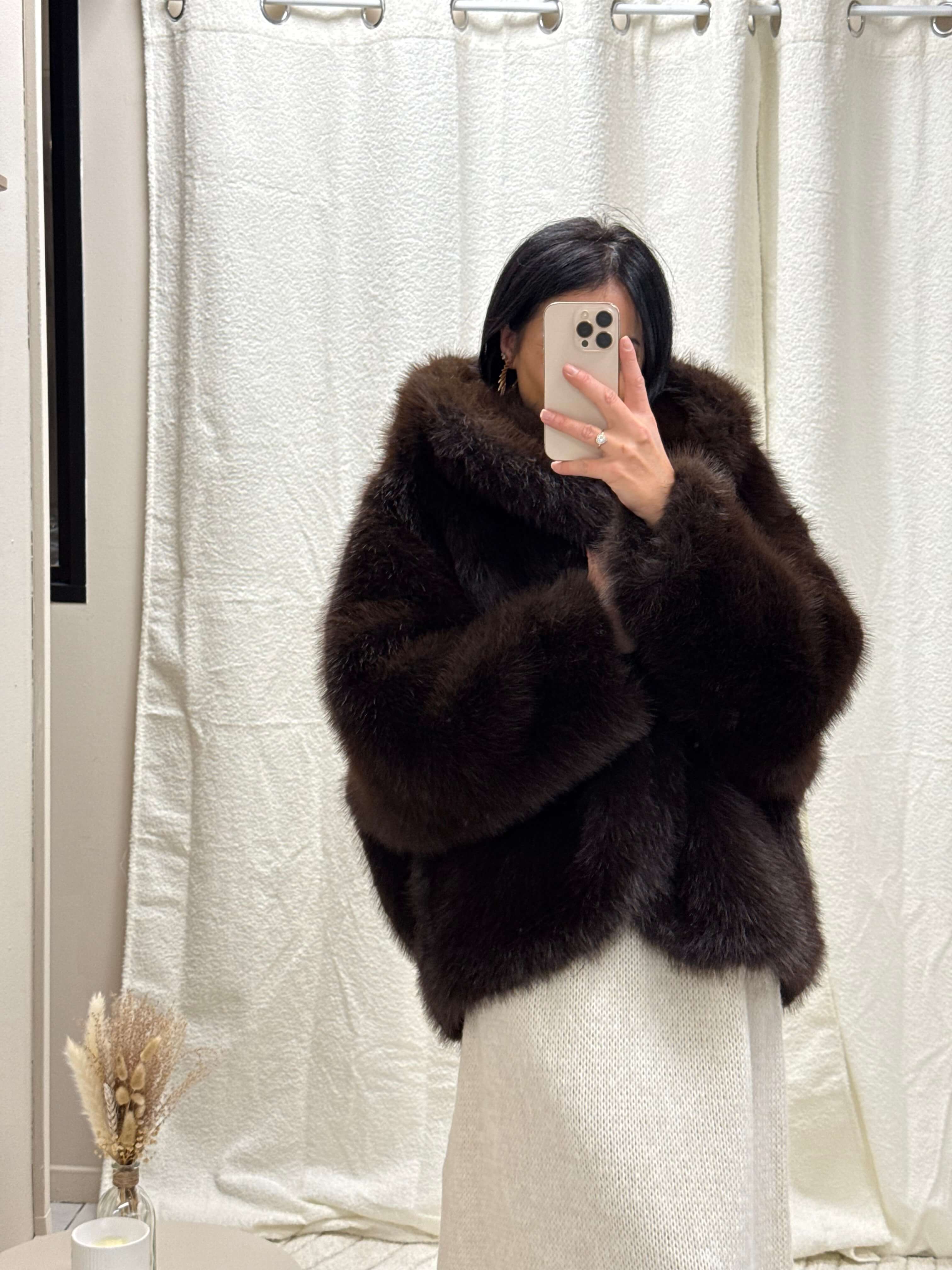 Veste fausse fourrure avec capuche