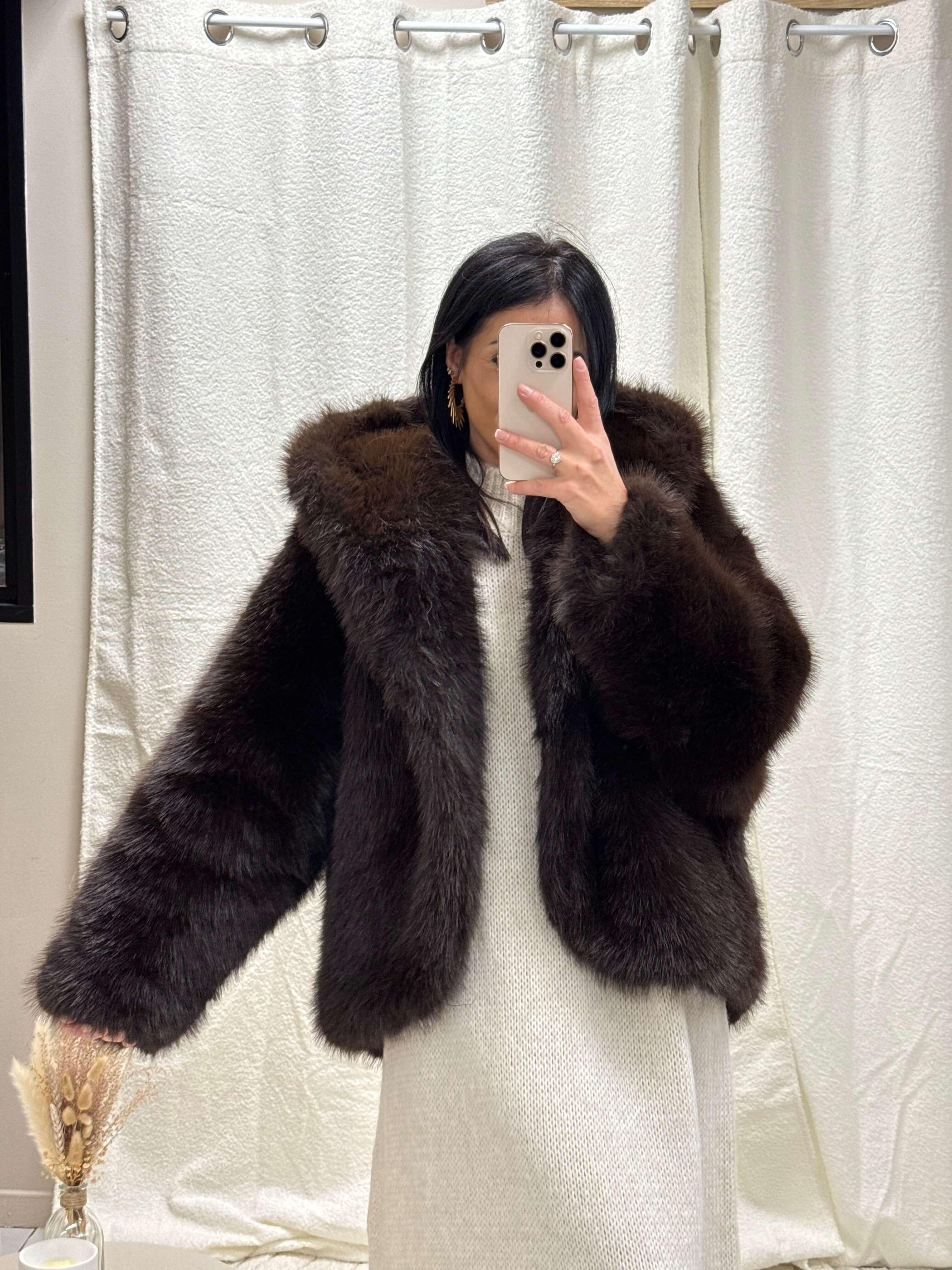 Veste fausse fourrure avec capuche