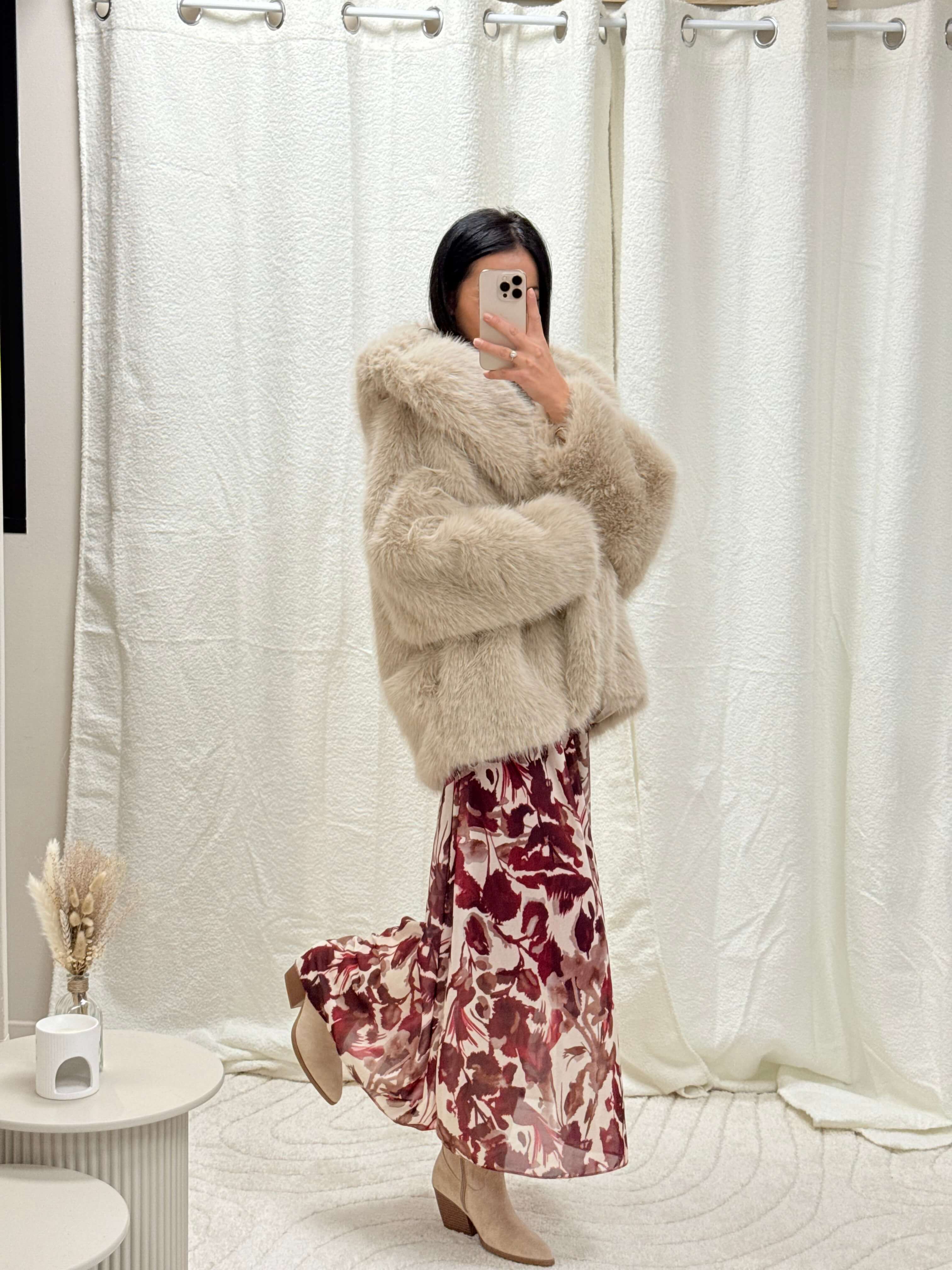 Veste fausse fourrure avec capuche