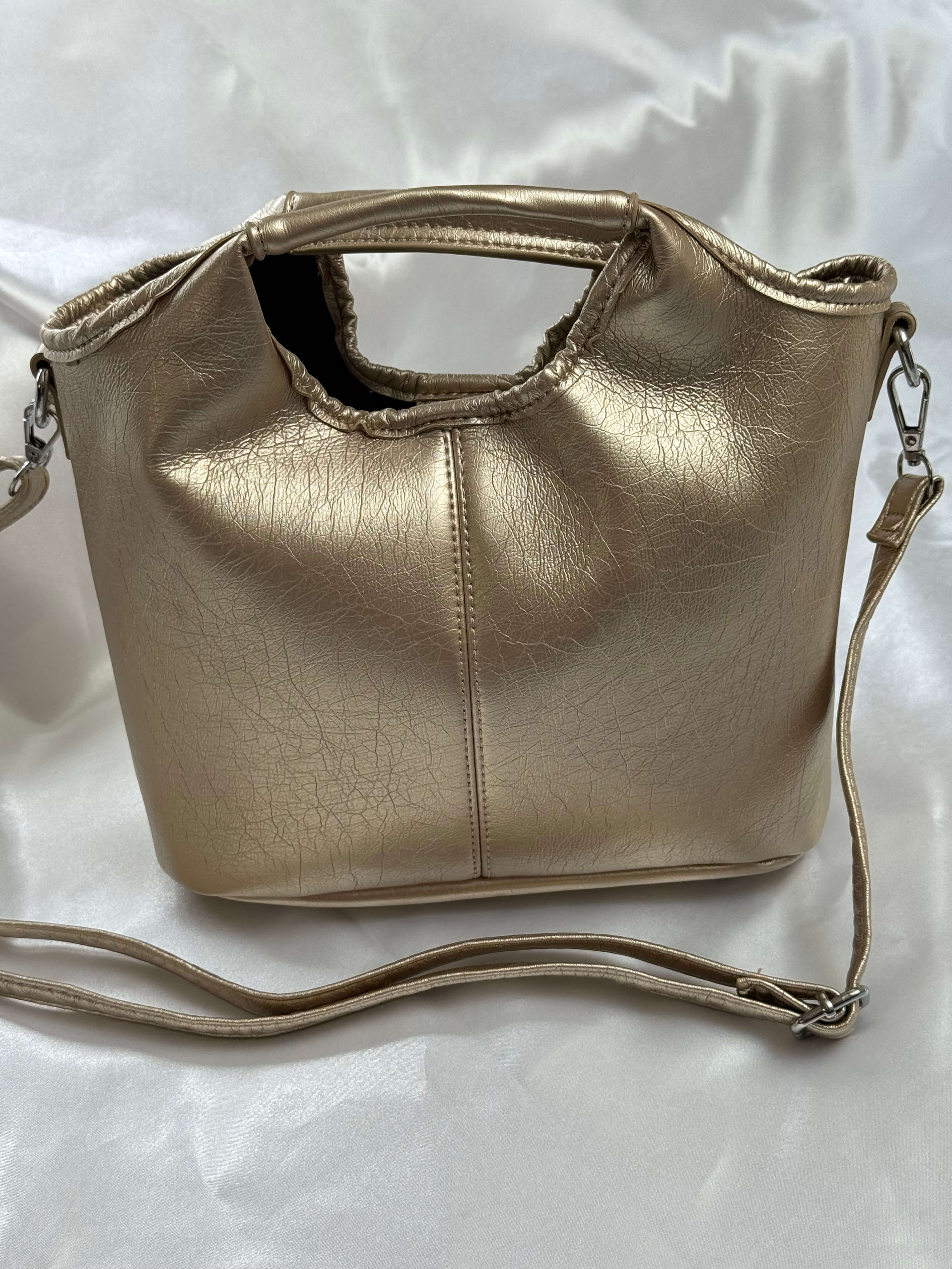 Sac à mains / bandoulière doré